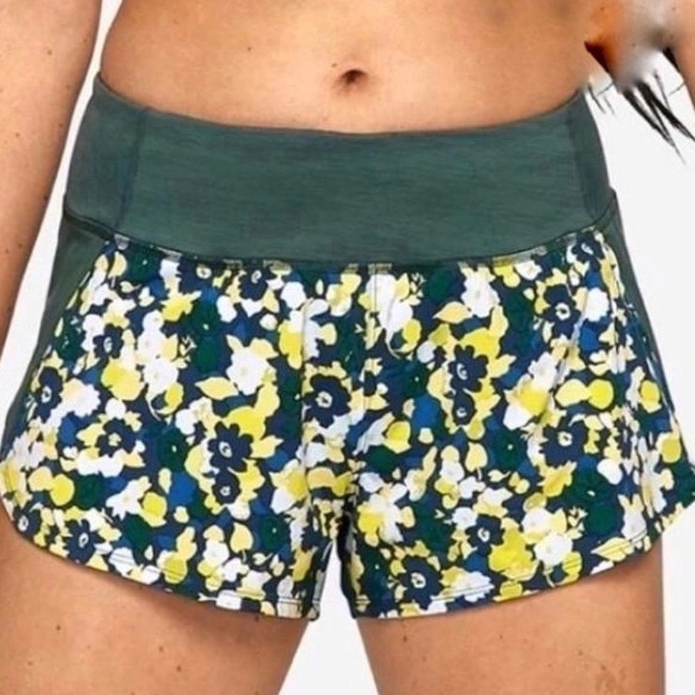 Outdoor Voices Hudson shorts in Mineral Blooms floral‎ pattern Liner Size Medium